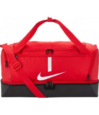 Czerwona torba sportowa Nike Academy Team M Hardcase 37 l z twardym czarnym spodem, oddzielną dolną komorą i dużym białym logo N