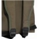 Zielony khaki plecak sportowy Adidas Essentials Linear 23 l z białym logo, bocznymi kieszeniami i regulowanymi szelkami