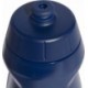 Granatowy bidon sportowy Adidas Tiro Bottle 500 ml z białym logo, boczną skalą, szerokim otworem, zakrętką i wygodnym ustnikiem