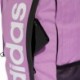 Różowy plecak sportowy Adidas Essentials Linear 23 l IZ1902 z czarnym spodem, bocznymi kieszeniami i regulowanymi, miękkimi szel