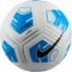 Biało-niebiesko-czarna piłka nożna Nike Strike Team FZ7558 100 r. 5 z logo Swoosh