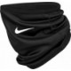 Komin sportowy Nike Therma-FIT Fleece N1010524010 czarny z białym logo Nike i elastycznym materiałem